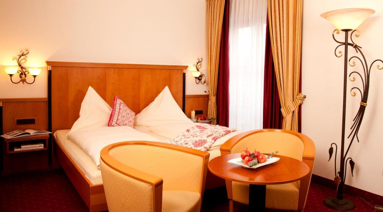 Landhotel Schneider รีเดนแบร์ก ภายนอก รูปภาพ