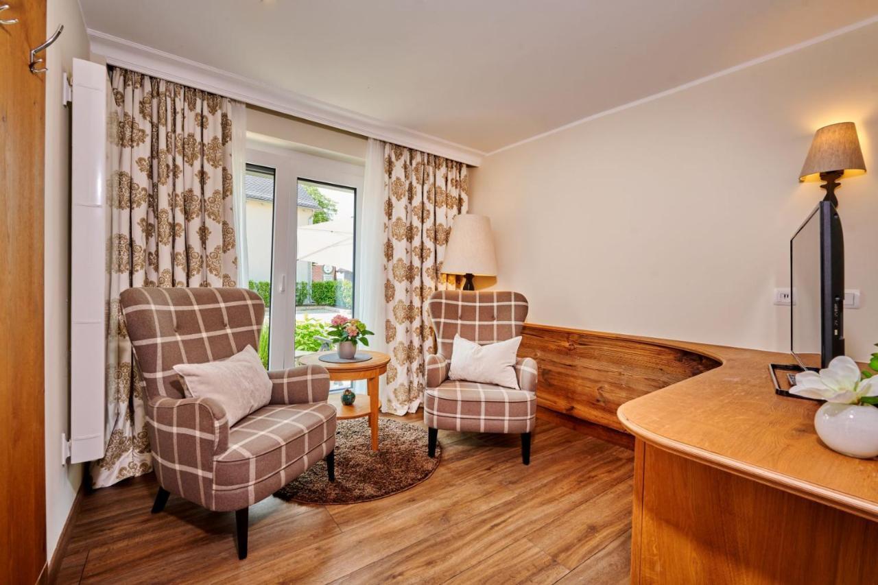 Landhotel Schneider รีเดนแบร์ก ภายนอก รูปภาพ