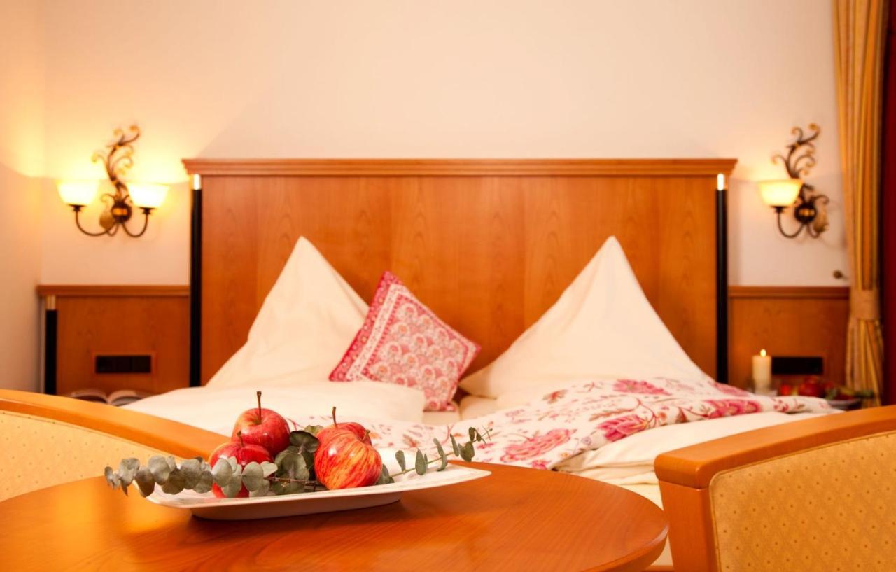 Landhotel Schneider รีเดนแบร์ก ภายนอก รูปภาพ