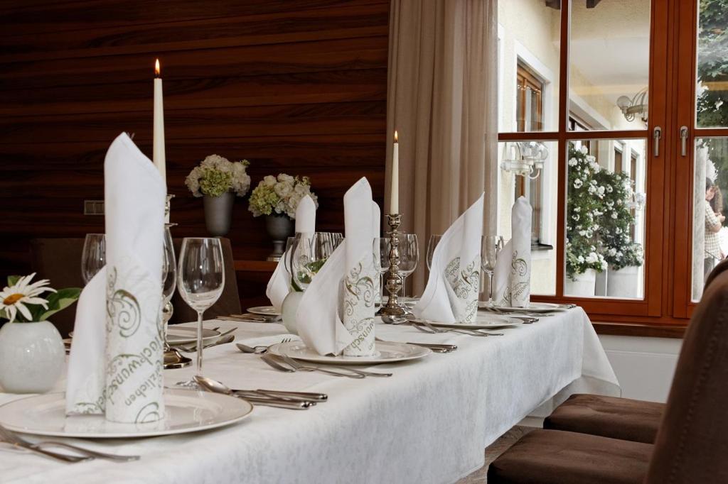 Landhotel Schneider รีเดนแบร์ก ภายนอก รูปภาพ