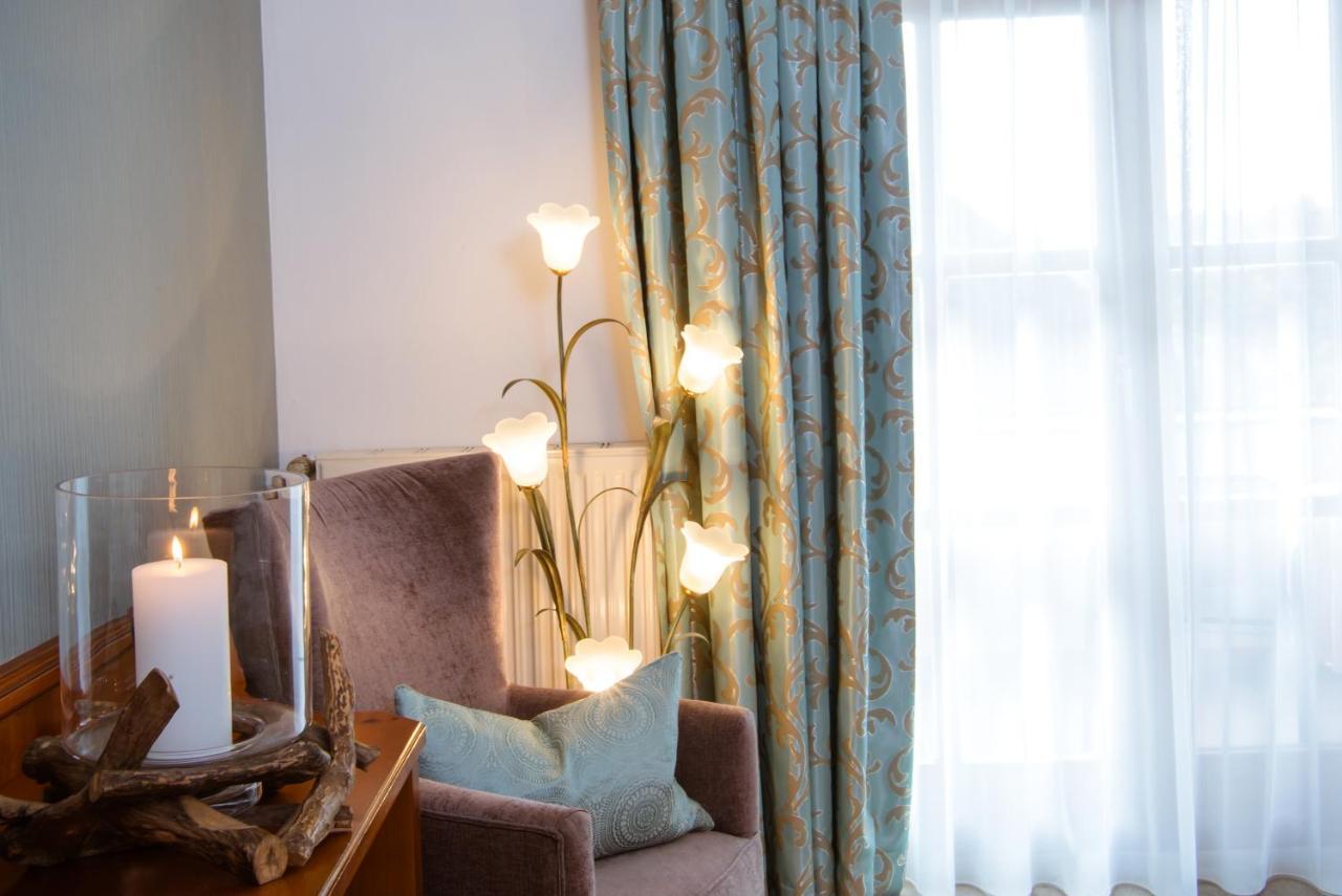 Landhotel Schneider รีเดนแบร์ก ภายนอก รูปภาพ