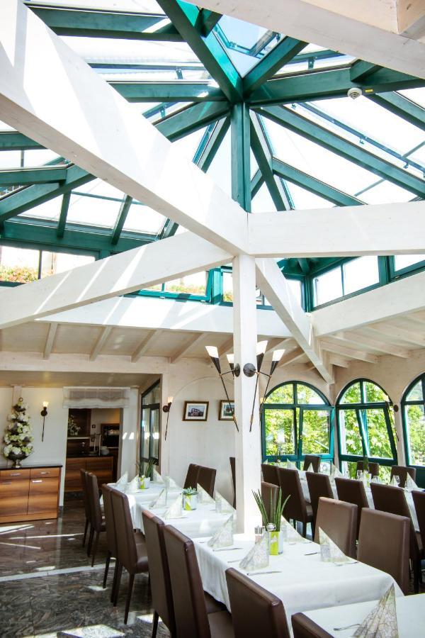 Landhotel Schneider รีเดนแบร์ก ภายนอก รูปภาพ